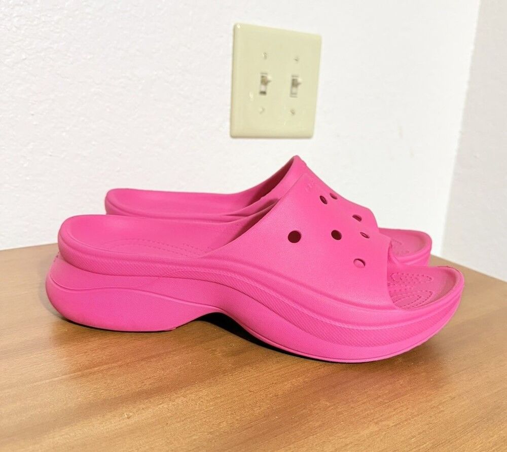 Crocs Bae Womens Slide Sandals Sz 9 W Vibrant Dragon Fruit Pink Slip On Open toe